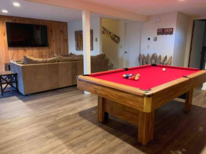 Dog friendly Chalet in the Woods w/Pool-Mt. Snow